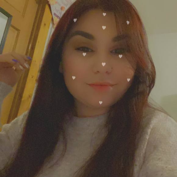 angela_paz